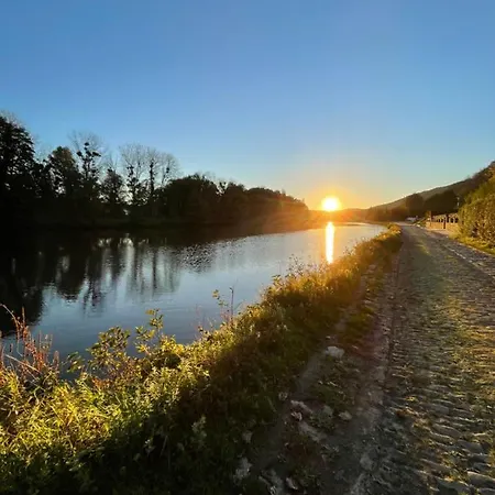 Le Revella فندق مبيت وإفطار