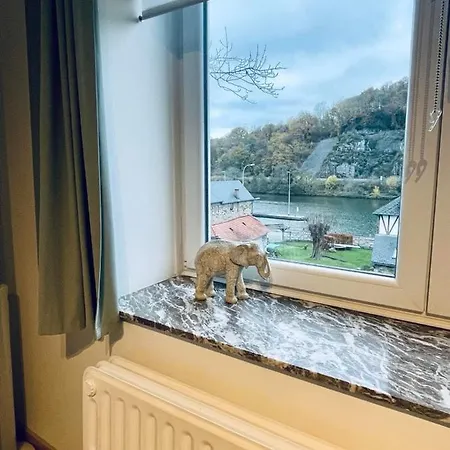 Le Revella فندق مبيت وإفطار *