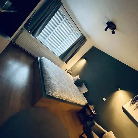 Le Revella بروفونديفيل