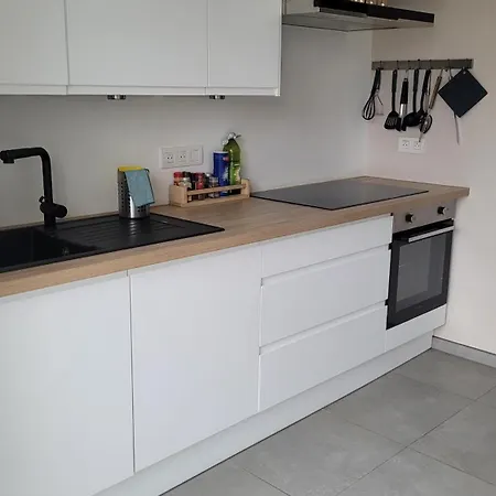 Le Revella فندق مبيت وإفطار *